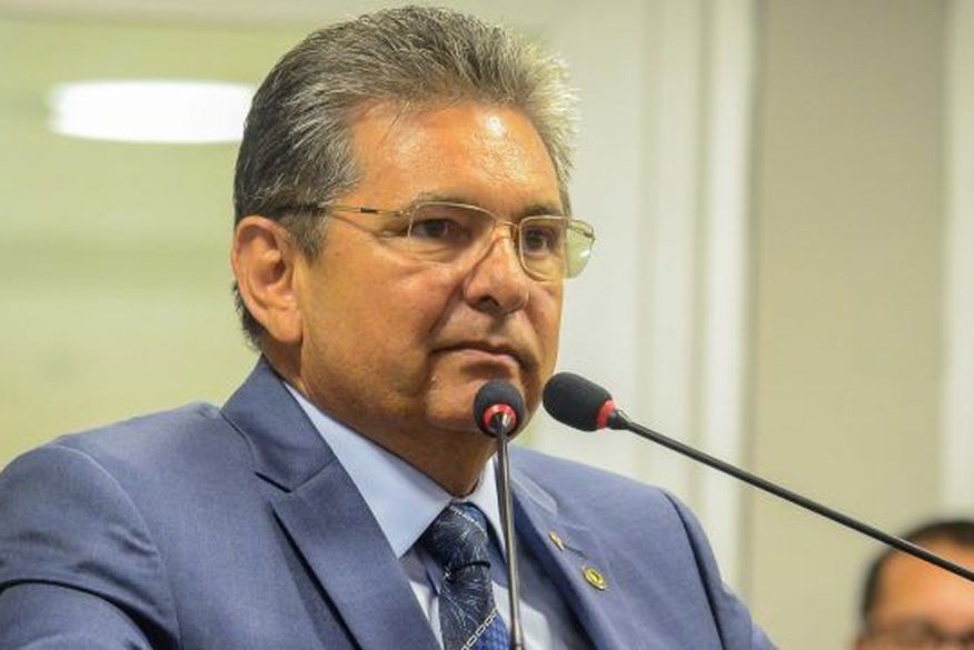 Deputados acreditam que presença de Cabo Gilberto sem estar vacinado pode prejudicar saúde de servidores e deputados, diz Adriano Galdino