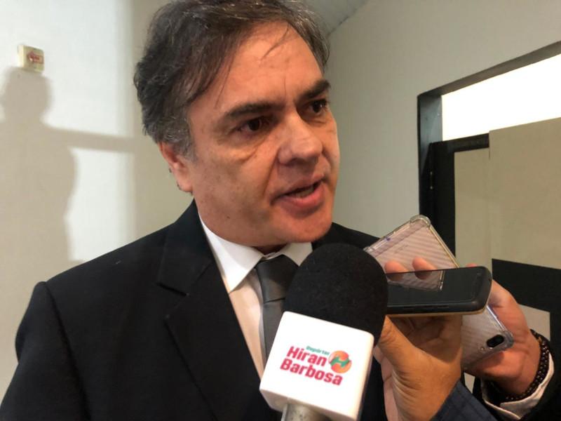 Ex-senador Cassio homenageia os 70 anos da Rádio Caturité